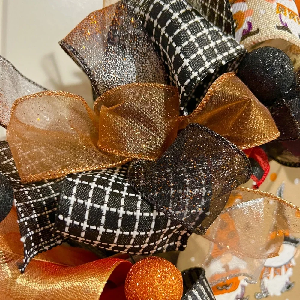 13 inch Halloween Ribbon Wreath Black & Linen Gnome MW9